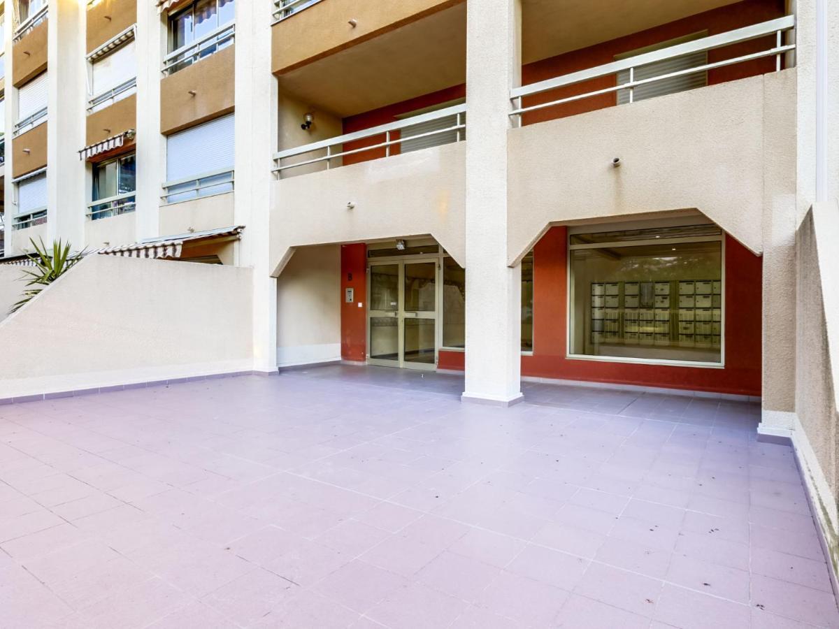 Apartment Les Regates Hyères Extérieur photo